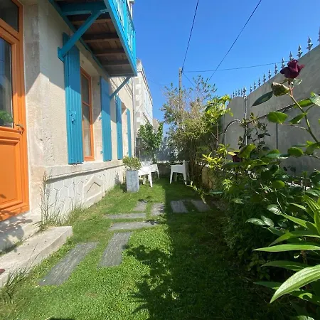 Maison En Hyper Centre, à 50 Mètres De La *